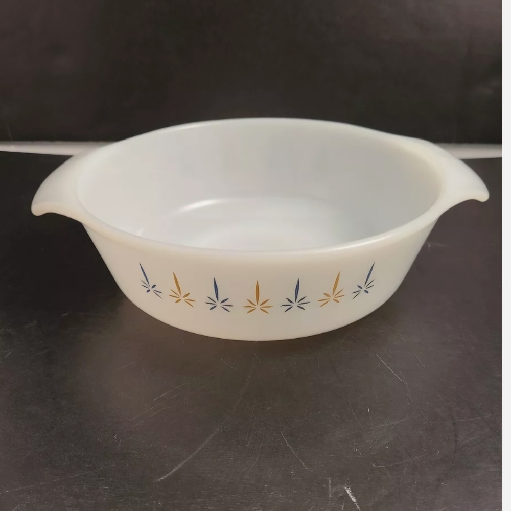 Anchor Hocking Blue and White Bakeware Bowl with Pouring Spouts